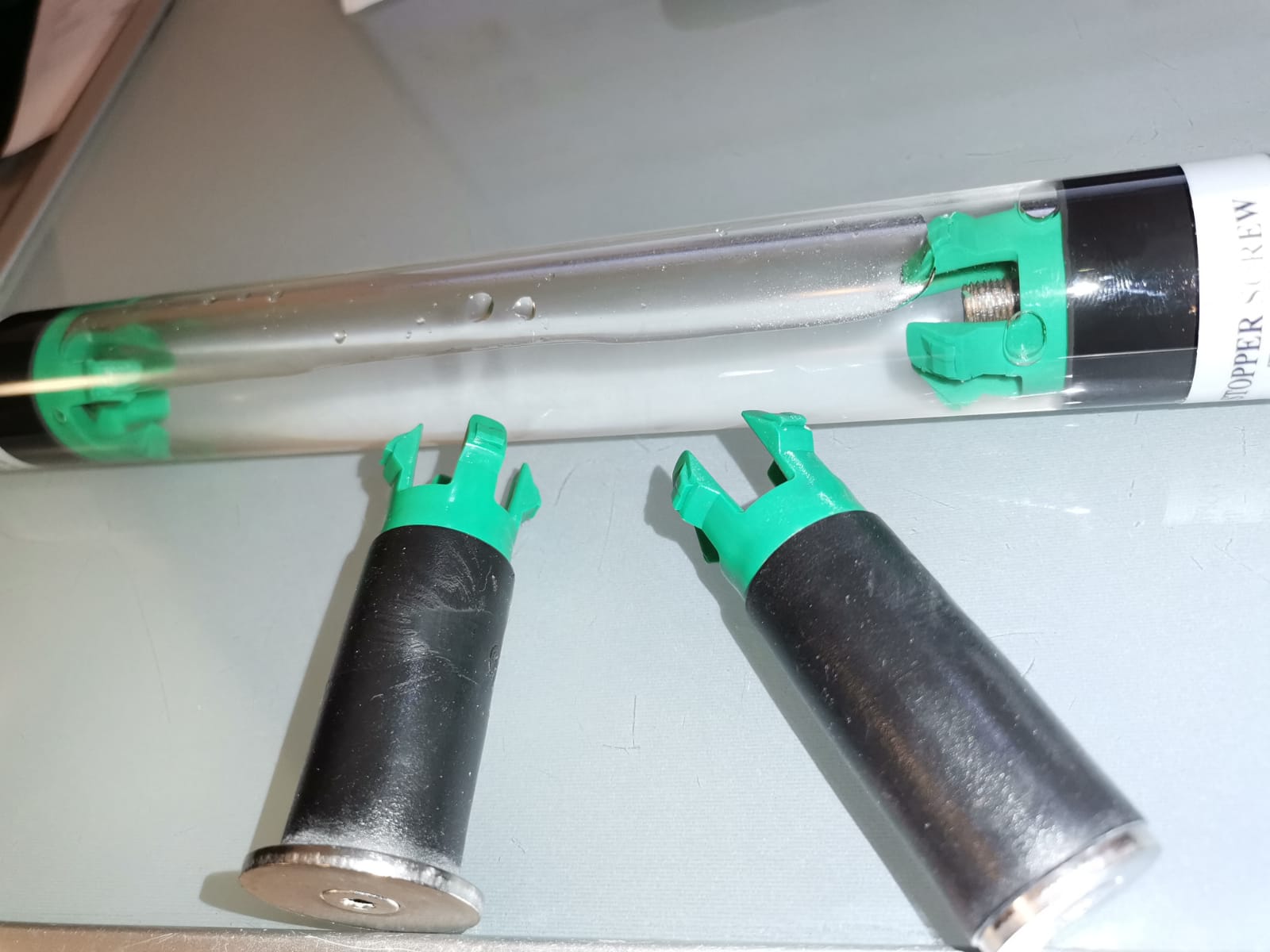 Dopurile STOPPER, tip in sau covered, pentru găurile de tiranți / buloane la cofraj